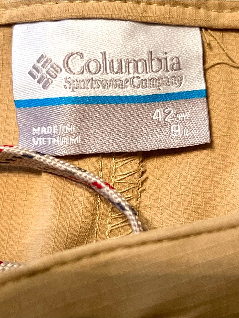 Columbia Men's Tan/Khaki Performance Outdoor/Fishing Shorts-Size 42
